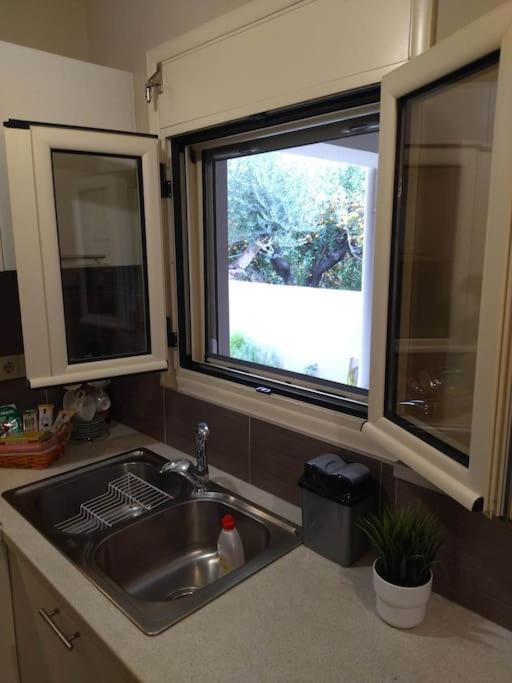 Kalamata Beach Maizonette Ground Floor And Semi-Basement With Yard Exterior foto